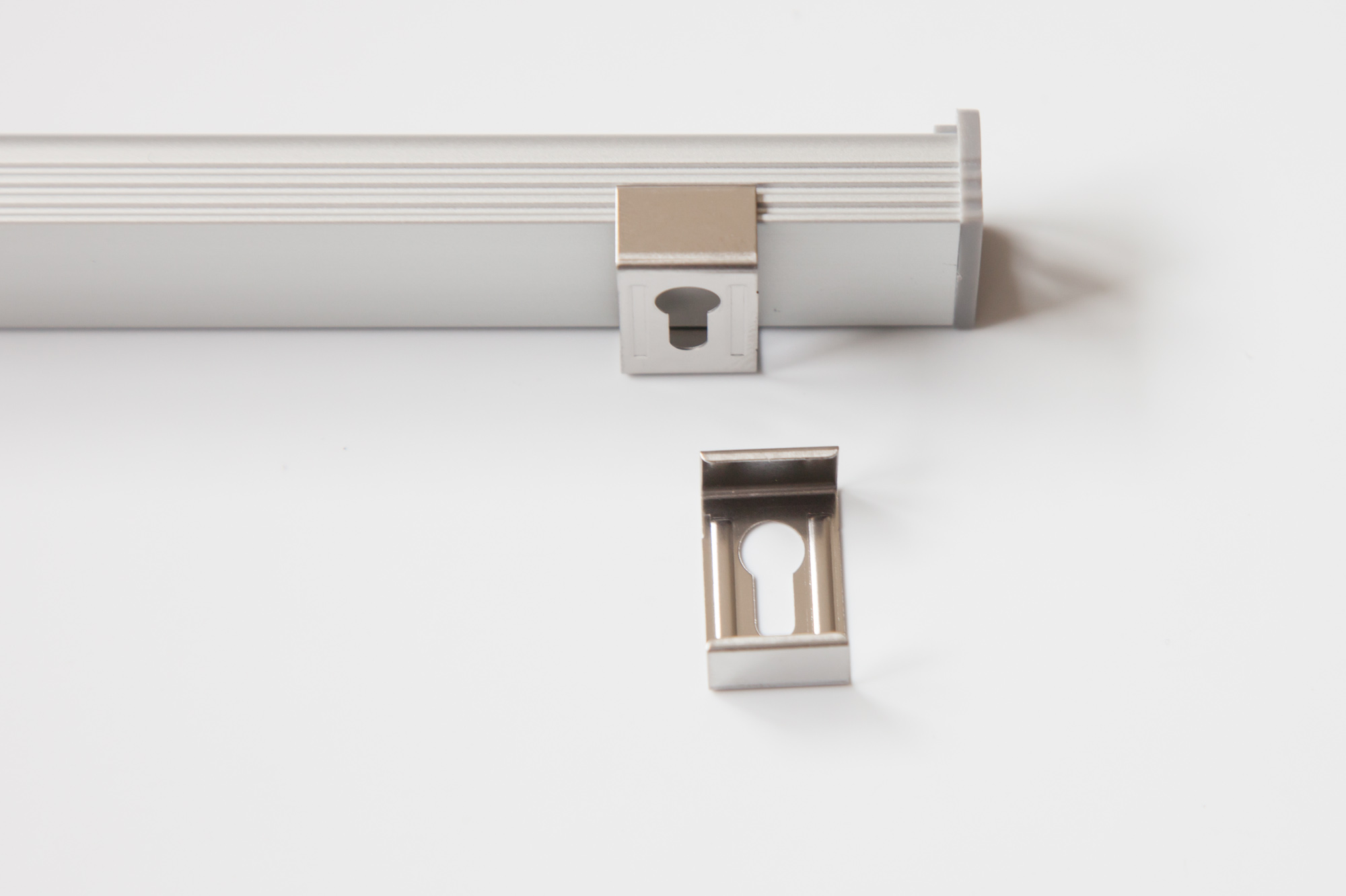 LEDbar mounting clip